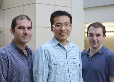 In addition to the study’s senior author Gary Siuzdak, authors included (left to right) Michael Kurczy, Mingliang Fang and H. Paul Benton of TSRI’s Scripps Center for Metabolomics. (Photo courtesy of The Scripps Research Institute.) 照片的迈克尔•Kurczy明梁方和h·保罗·本顿