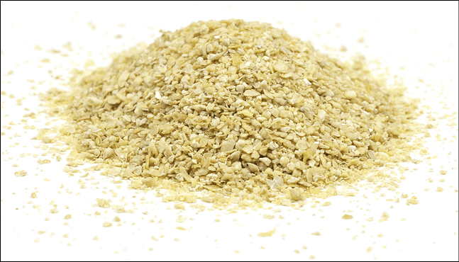 一堆大豆粉,理想的有机肥料